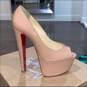 Christian Louboutin ALTAREVA 160 patent
